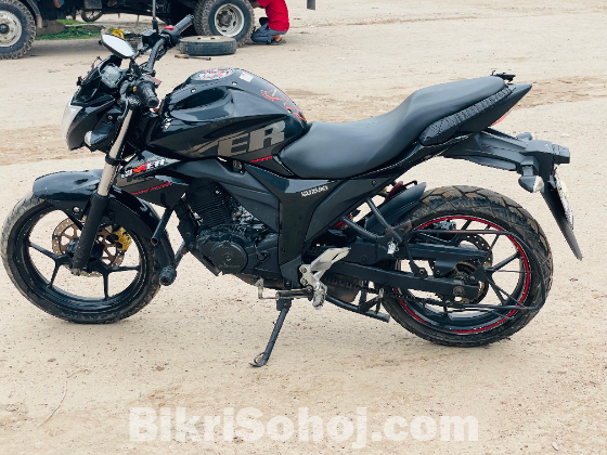 Suzuki gixer Monotoe